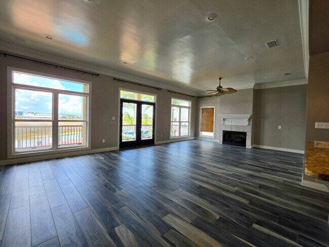 Building Photo - Waterfront 4/2 in Terry Cove with pool and boat dock