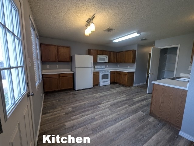 Building Photo - 1545 Fieldstone Dr