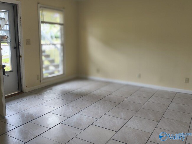 Building Photo - 6206 Friar Tuck Dr NW