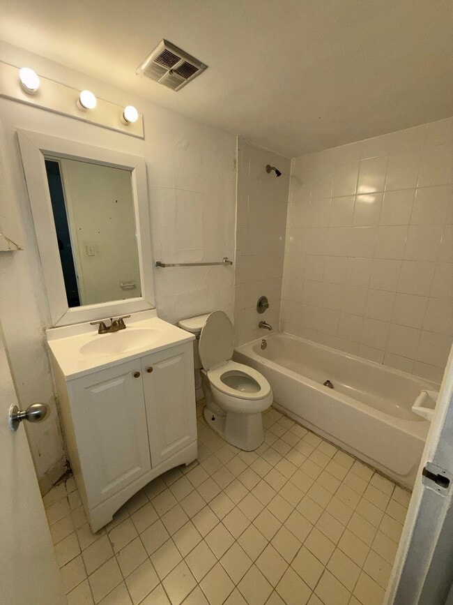 Building Photo - 6995 NW 186th St