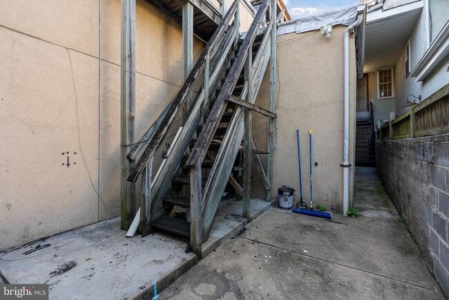 Building Photo - 1818 E Pratt St