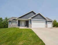 Building Photo - Spacious 4-Bedroom Home with Scenic Views ...