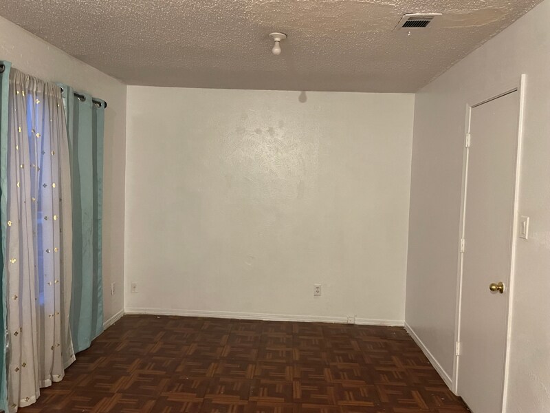 Building Photo - 10636 Wessex Dr