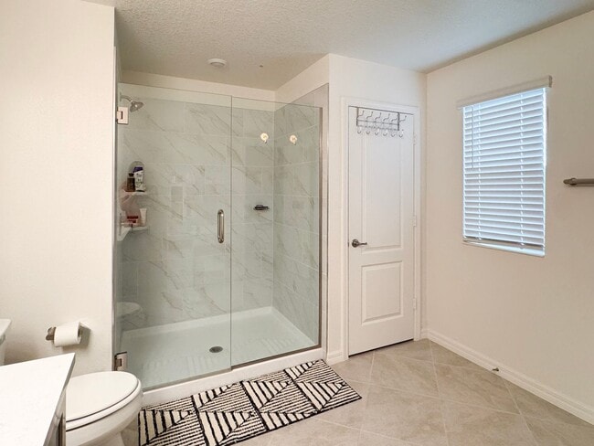 Building Photo - Beautiful 3 bedroom/2.5 bath in NEW Winter...