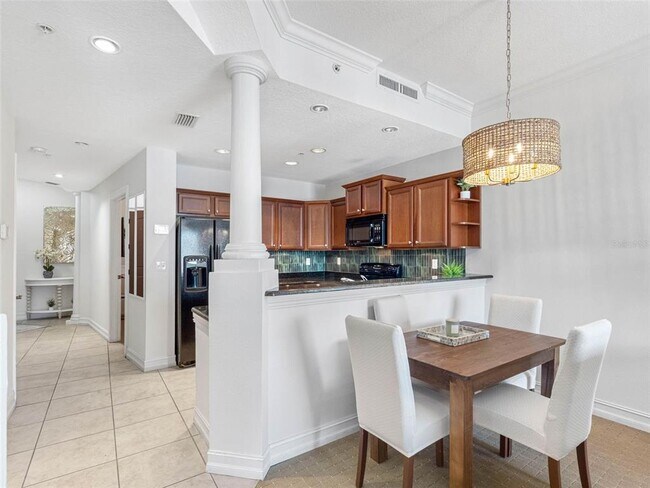 Building Photo - 13941 Clubhouse Dr