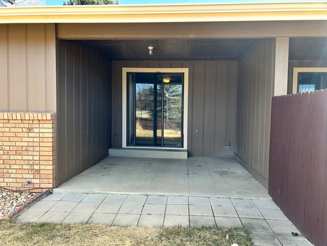 Building Photo - Two Bedroom Available For Rent In Longmont...