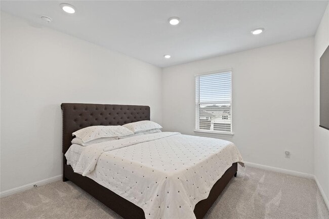 Building Photo - 708 Leeward Pass