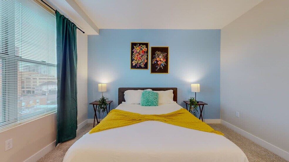 Building Photo - 545 Bedford St