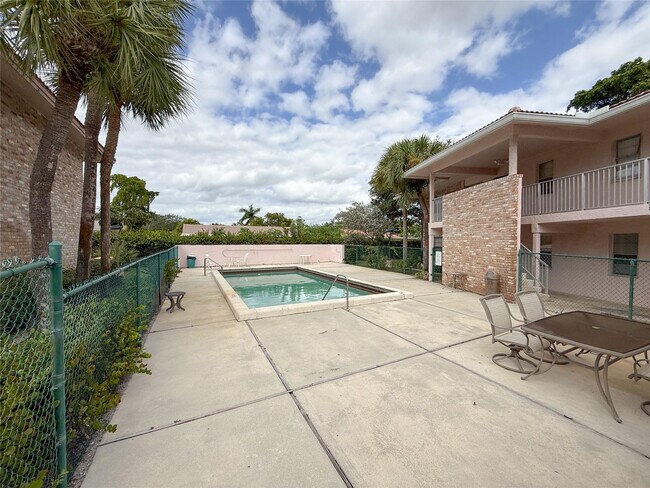 Building Photo - 8401 Royal Palm Blvd