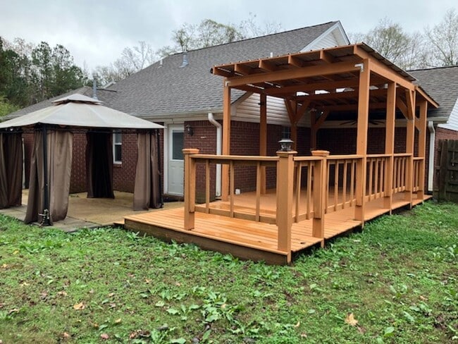 Building Photo - 108 Peyton Cove