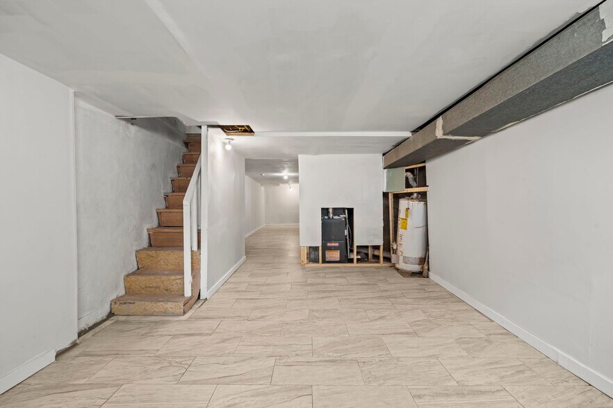 Building Photo - 2455 N 31st St