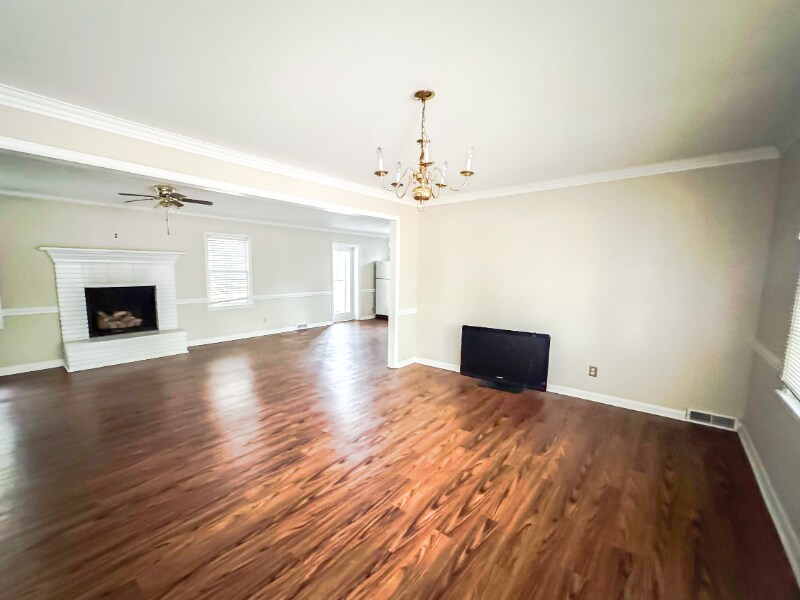 Building Photo - 9454 Flowes Store Rd