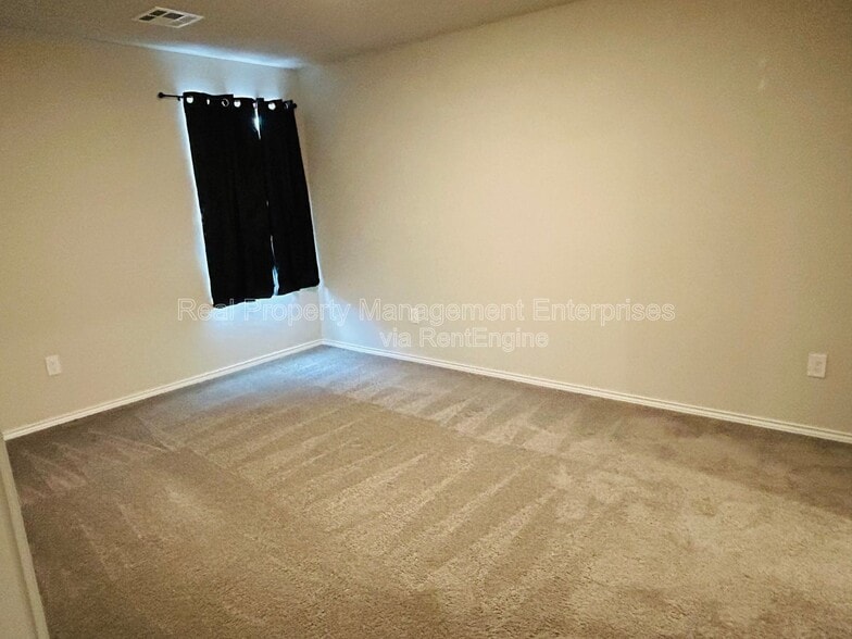 Building Photo - 11804 Krew Wy