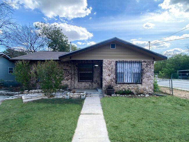 Building Photo - UNIVERSITY PARK