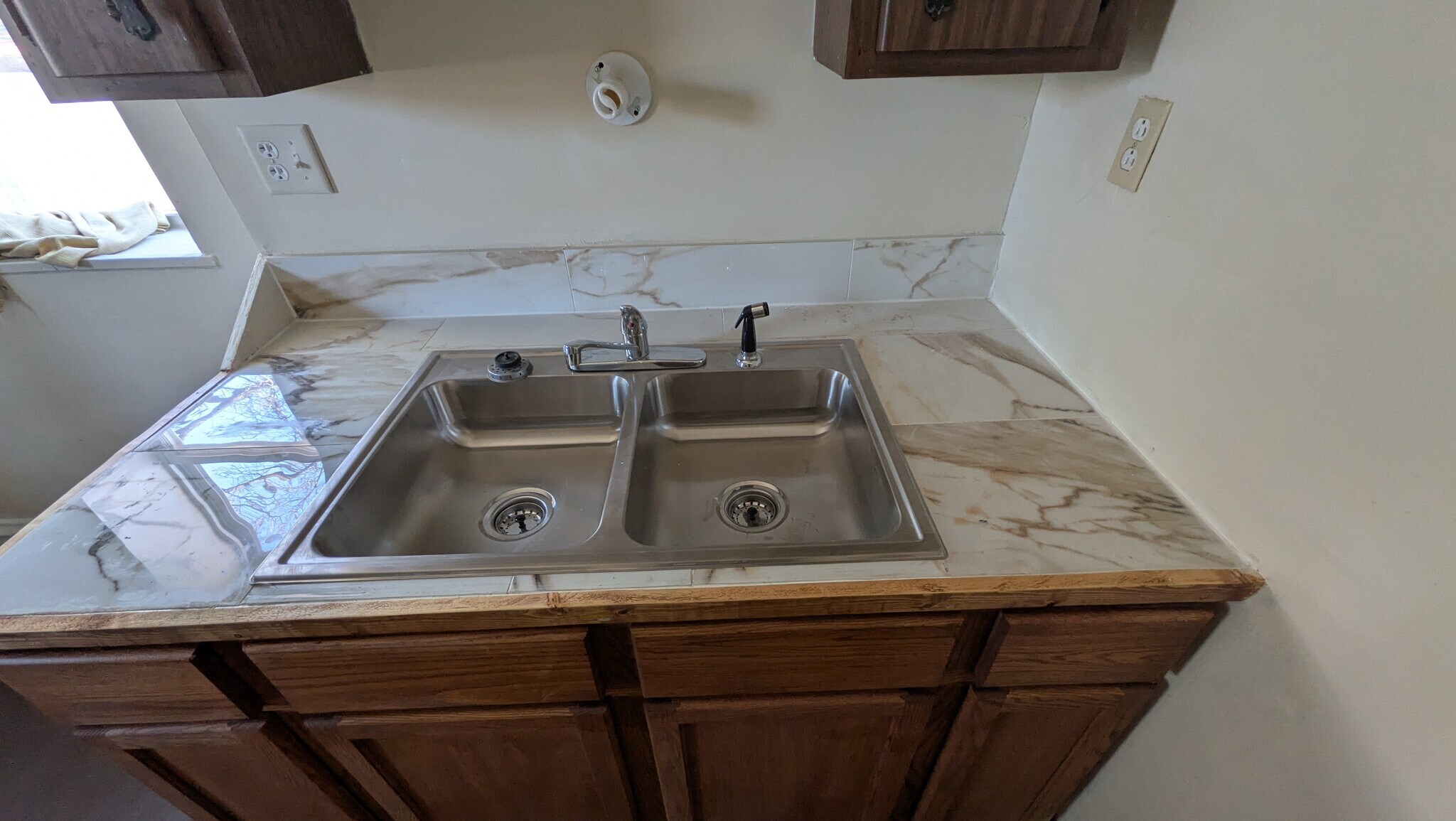 Building Photo - 2347 Eoff St