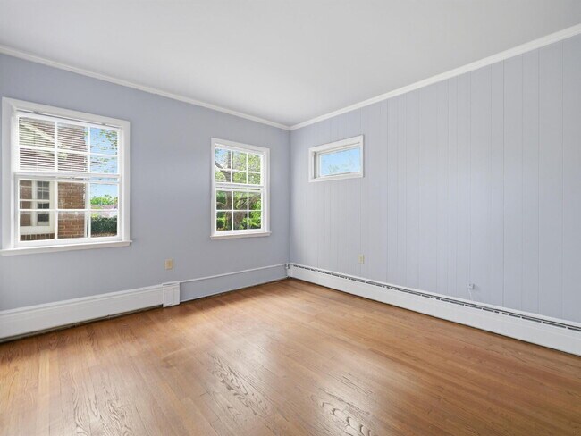 Building Photo - Charming 2-Bedroom, 2-Bath First-Floor Residence in a Beautifully Renovated Historic Home