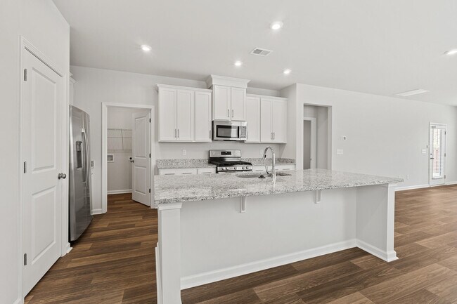 Building Photo - 644 Manitou Cir