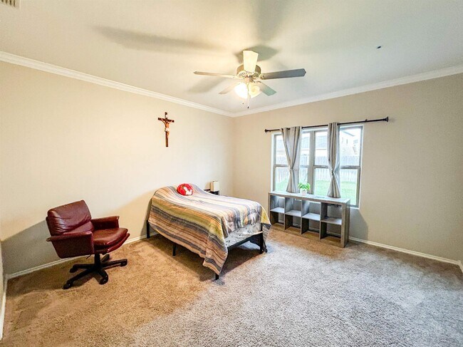 Building Photo - 8723 Shiloh Rock Dr