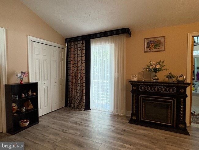 Building Photo - 803 Scott Cir