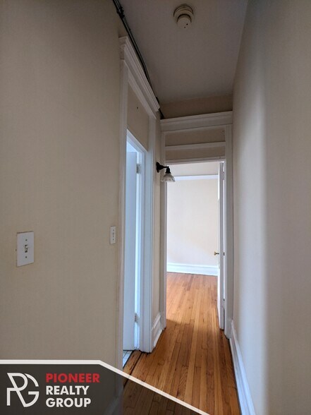 Building Photo - 1212 N Dearborn St