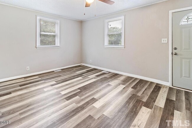 Building Photo - 2509 White Oak Ave