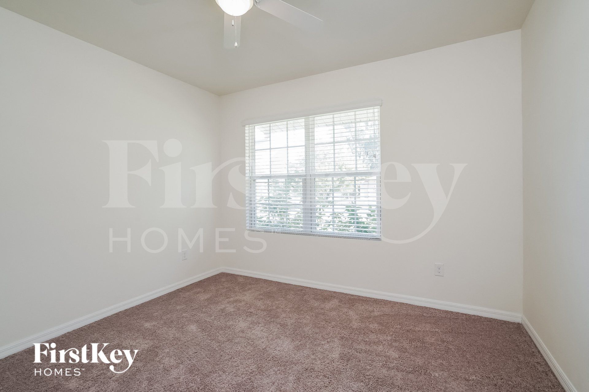 Building Photo - 1110 NW 24th Pl