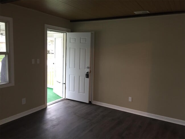 Building Photo - 21576 Audrey Ave