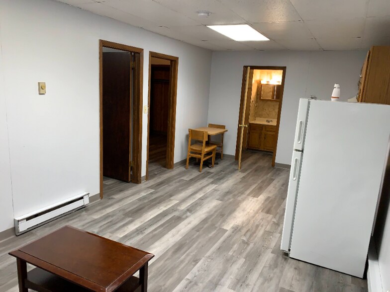 Building Photo - 34 E Ridge Ave