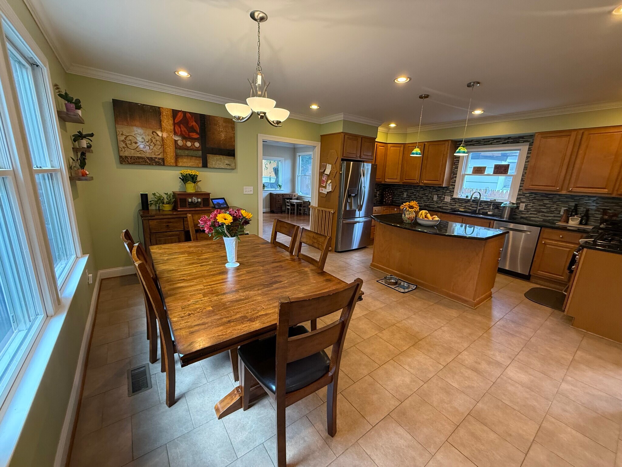 Large kitchen with dining area - 5715 7th St N