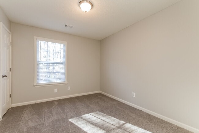 Building Photo - 1631 Heyford Cir