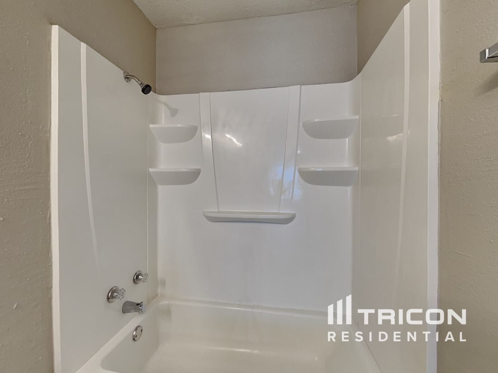 Building Photo - 10218 Basin Field Dr