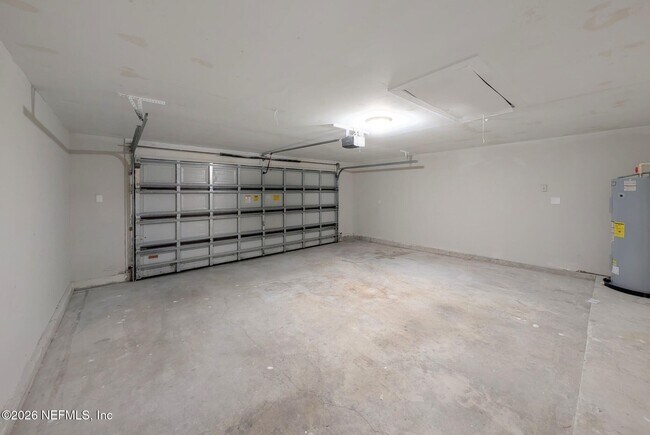 Building Photo - 10959 Steeding Horse Dr