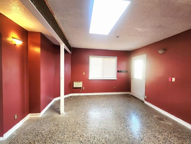 Building Photo - 2 bedroom  Rio Rancho