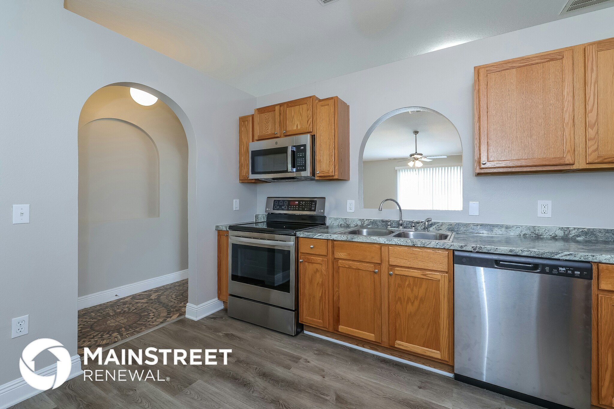 Building Photo - 480 Columbia Ct