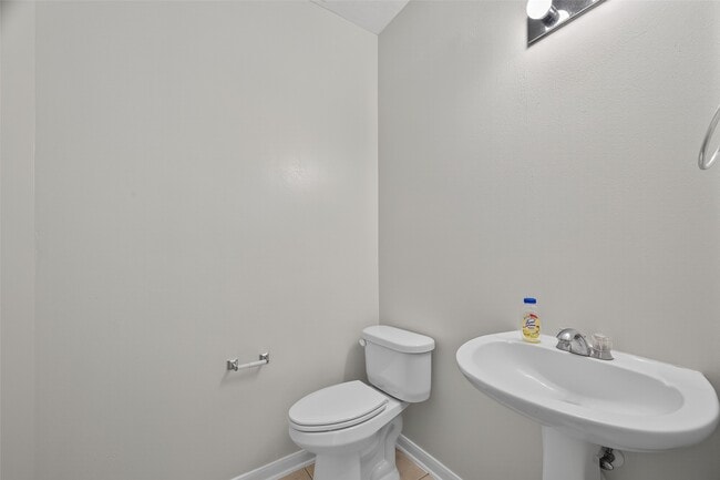 Building Photo - 602 Field Run Ct