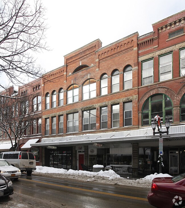 Building Photo - 167-171 Main St