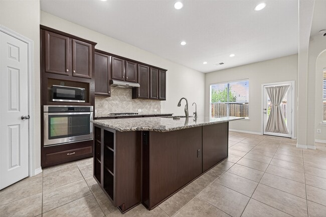 Building Photo - 613 West Fork