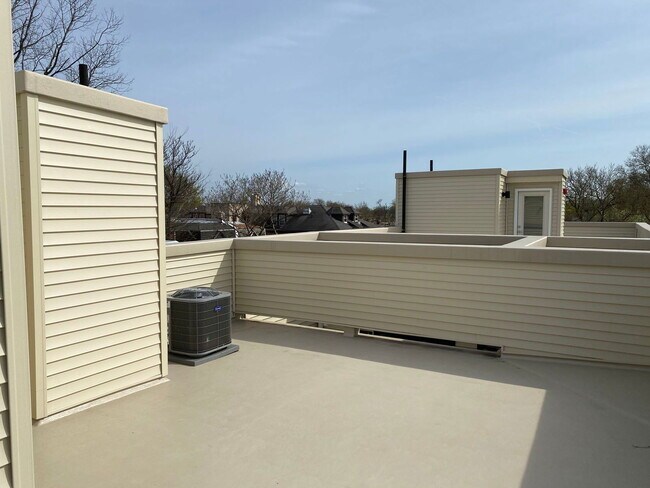 Building Photo - 4516 Osage Ave