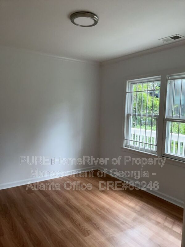 Building Photo - 1809 Ellington St