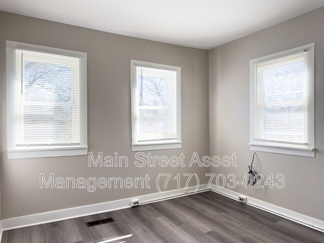 Building Photo - 127 N Prince St