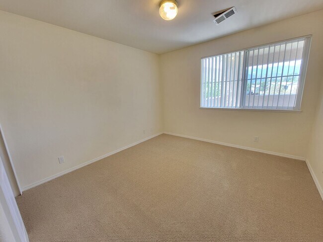Building Photo - 3650 Strawberry Field Grove