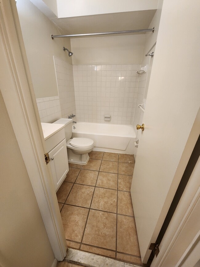 Building Photo - Bridlewood Apartments