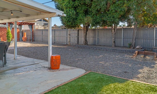 Building Photo - 8511 Fensmuir St