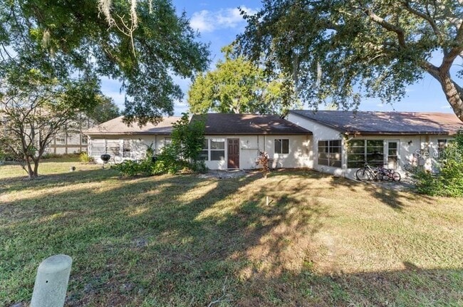 Building Photo - 2928 Bancroft Cir E