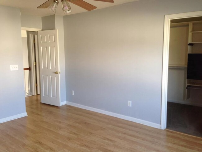 Building Photo - 9124 Shallcross Way