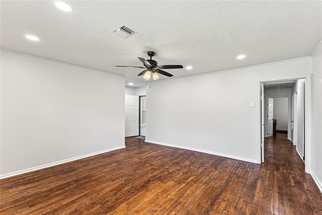 Building Photo - 1426 Maroby St