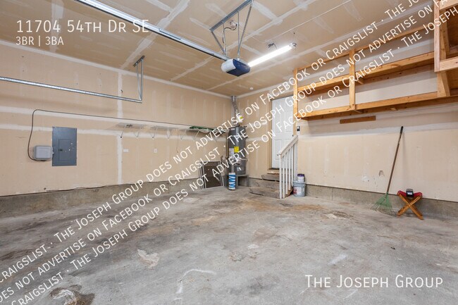 Building Photo - 11704 54th Dr SE