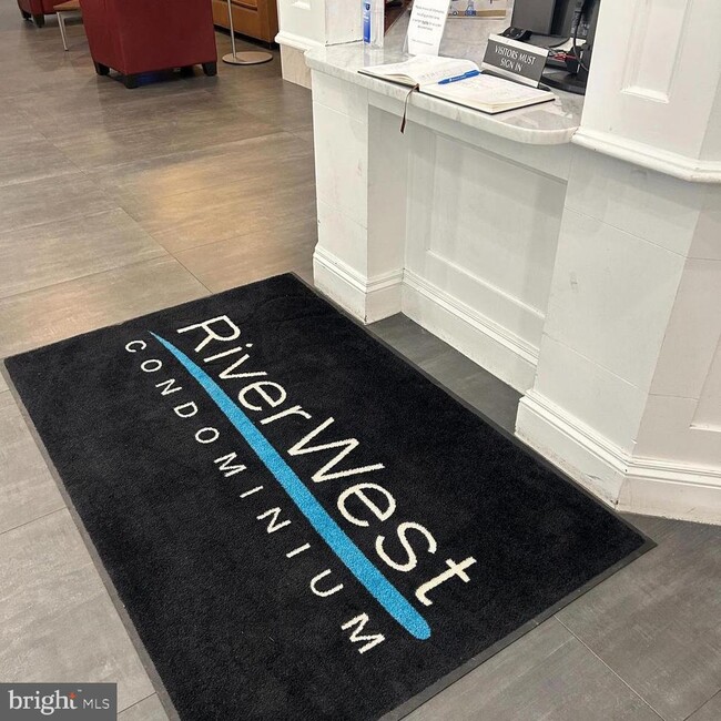 Building Photo - 2101 Chestnut St