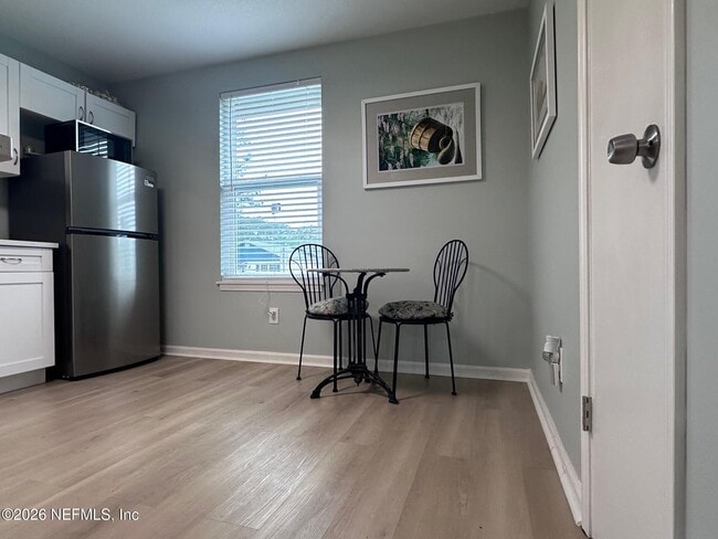 Building Photo - 2791 Hidden Village Dr