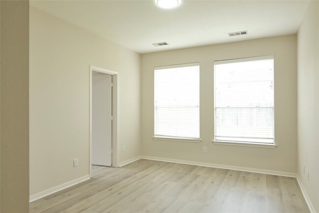 Building Photo - 23902 Spring Way Dr